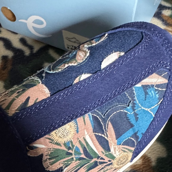 Easy Spirit Navy Floral Sneakers - Picture 5 of 5